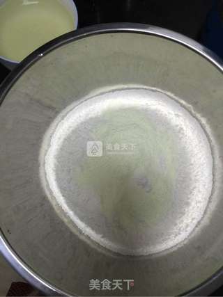 抹茶馒头双色卷的做法步骤:2
