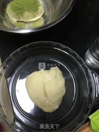 抹茶馒头双色卷的做法步骤:9