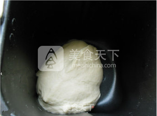 香甜柔软【牛奶餐包】的做法步骤:2