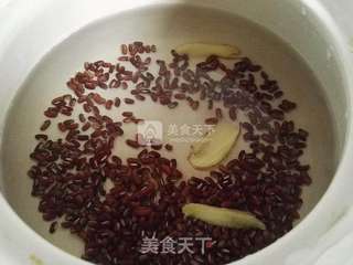 百变甜品【冬季篇】排毒瘦身 赤小豆红薯糖水的做法步骤:2