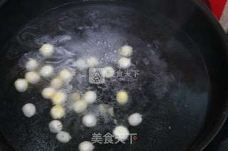 莲子鸡丁的做法步骤:3