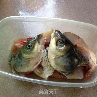 腐竹鱼头煲的做法步骤：1