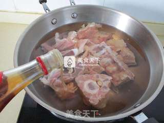 牛肉筋炖萝卜的做法步骤:3