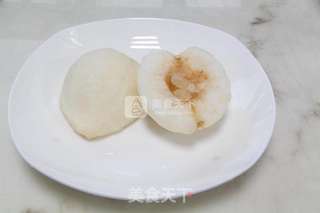止咳润肺良药——蜂蜜冰糖炖雪梨的做法步骤:2