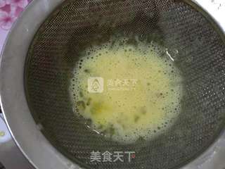 奶香鸡蛋羹的做法步骤:3