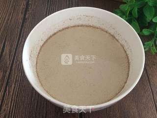 巴马火麻籽玉米面养生粥的做法步骤:2
