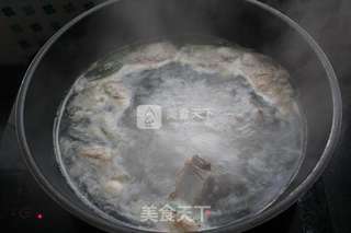 香菇山药排骨养生汤的做法步骤:3