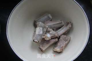 香菇山药排骨养生汤的做法步骤:4