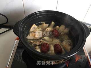 母鸡山药菌菇汤的做法步骤:4