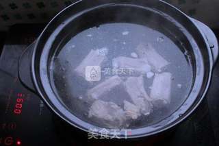 香菇山药排骨养生汤的做法步骤:5
