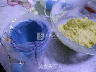好看到舍不得吃的纸杯蛋糕的做法步骤:7