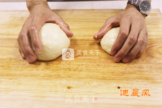 方便面腊肠披萨的做法步骤:3