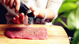 【大同星座菜谱】高Bigger牛排卷-狮子座的做法步骤:2