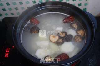 香菇山药排骨养生汤的做法步骤:10