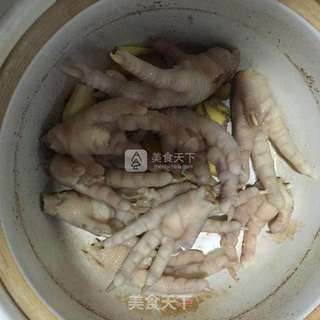 黑豆炖鸡爪的做法步骤:7
