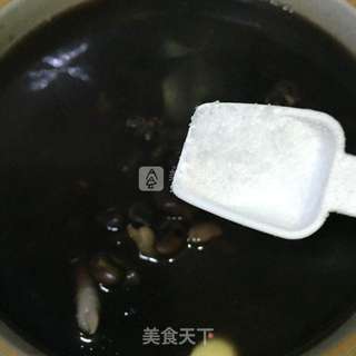 黑豆炖鸡爪的做法步骤:9