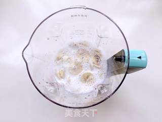 香蕉牛奶的做法步骤:3