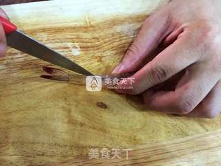 冬日自制蒜蓉烤虾串的做法步骤:3