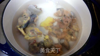老母鸡炖竹荪的做法步骤:3