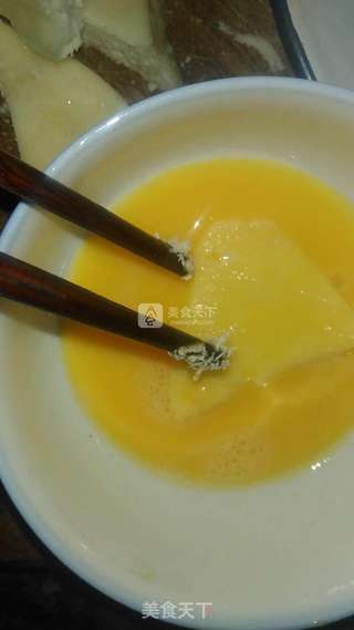 炸馒头的做法步骤:3