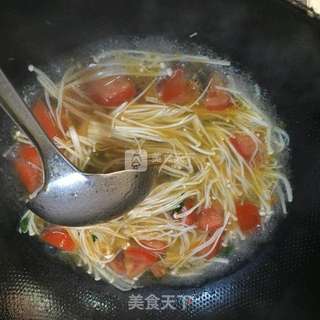 骨汤番茄金针菇的做法步骤:5
