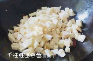 四色藕丁的做法步骤:2