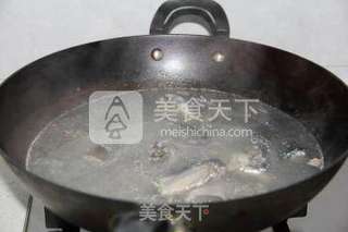 乌鸡山药汤的做法步骤:2