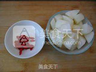 西洋参炖雪梨的做法步骤:2