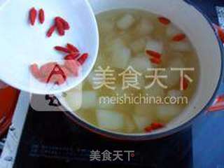 西洋参炖雪梨的做法步骤:5