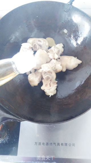海带黄豆猪蹄汤的做法步骤:5
