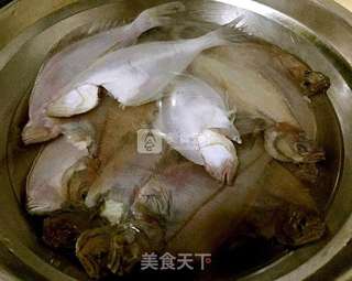 酥炸偏口鱼的做法步骤:6