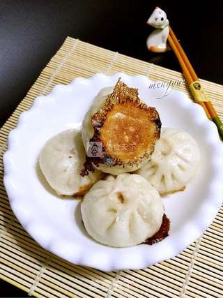 白菜牛肉生煎包的做法步骤:23