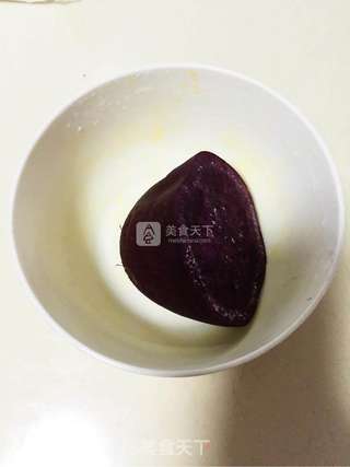 紫薯开花馒头的做法步骤:2
