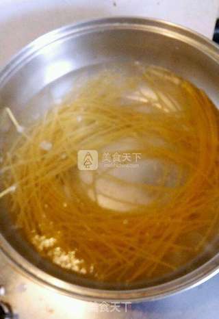 意大利面的做法步骤:3