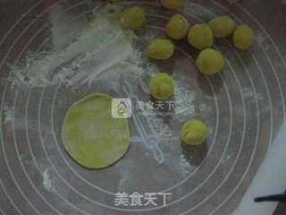 金银元宝饺的做法步骤:10