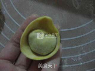 金银元宝饺的做法步骤:13