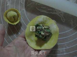金银元宝饺的做法步骤:11