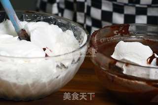 德普烤箱食谱——红丝绒漩涡蛋糕的做法步骤:6
