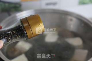 黑椒丸子海草汤的做法步骤:7