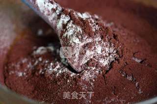 德普烤箱食谱——红丝绒漩涡蛋糕的做法步骤:4