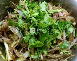 生拌嘎巴虾的做法步骤:8