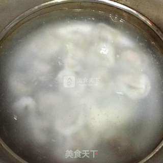 巧烧冰冻馄饨的做法步骤:5