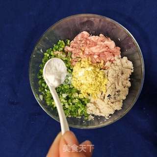 饺子 莲藕肉馅饺子的做法步骤:3