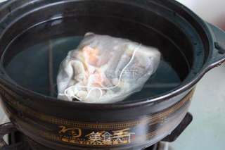 冬季养肾护肝汤的做法步骤:7