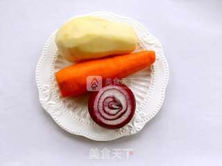 咖喱土豆鸡肉的做法步骤：1