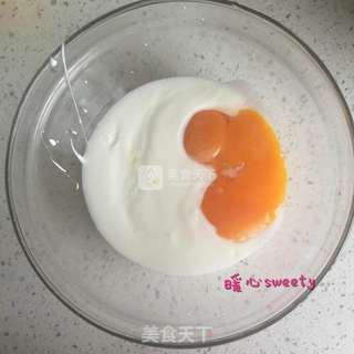 酸奶蛋糕—酸中带点甜~的做法步骤:2