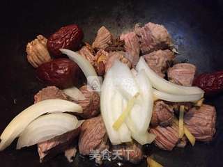 牛肉炖土豆的做法步骤:4