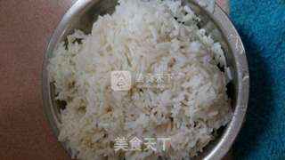 牛油果炒饭的做法步骤:2