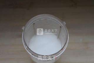 香蕉奶昔的做法步骤:2