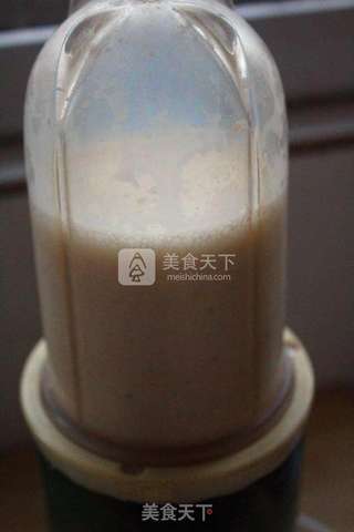 香蕉奶昔的做法步骤:5